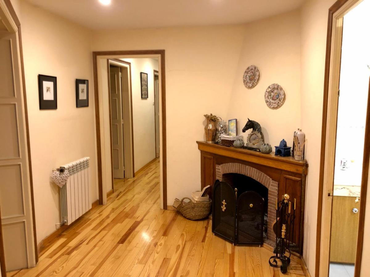 Maison Biscuit. Apartament A La Placa De La Vila Camprodon Esterno foto